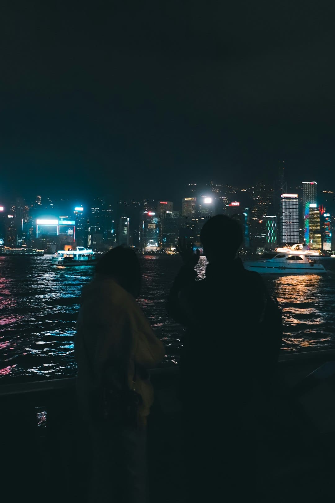 袁立曝章子怡上综艺片酬几千万 称张国立为钱合作浙江卫视背刺自己